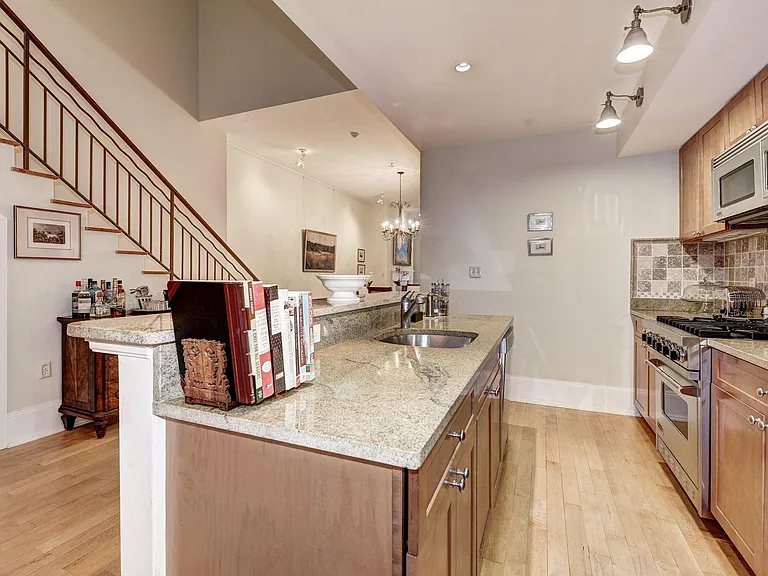 1411 N St NW — Photo 9
