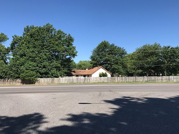4th image of 6505 Birch Walk Dr
