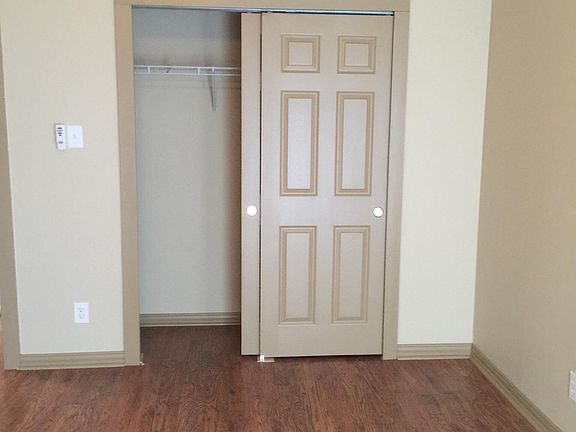 3rd image of 324 Hummingbird Dr