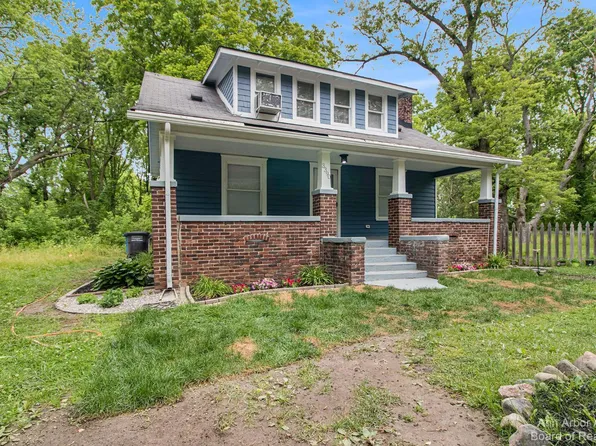 3390 Porter St, Ann Arbor, MI 48103