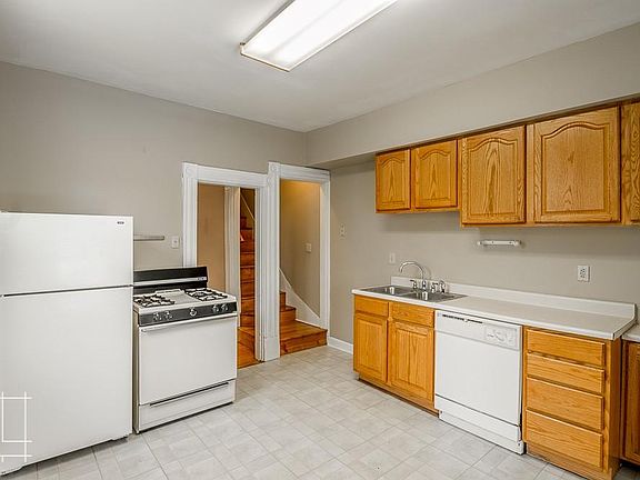 5th image of 300 W 1st Ave #300