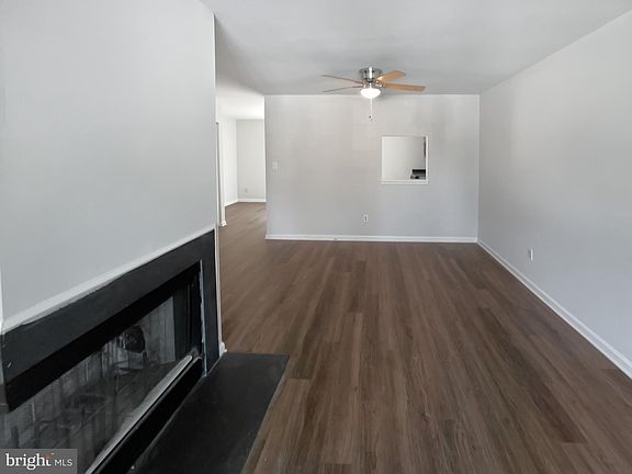 4th image of 4229 Stockbridge Dr