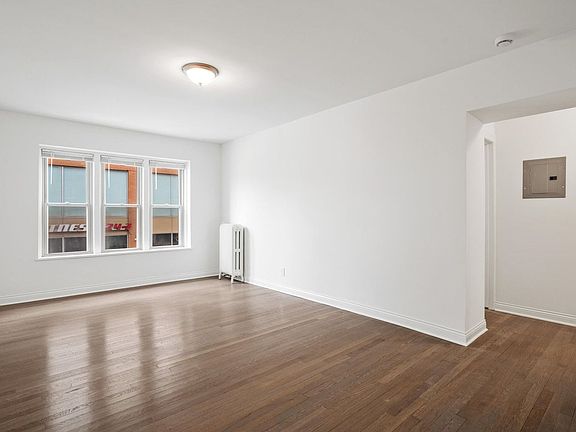 5th image of 1800-14 N Farwell Ave #1606-03