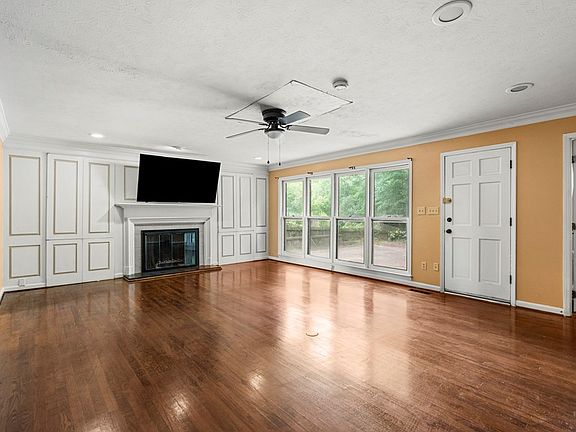 5th image of 6802 Ellis Dr