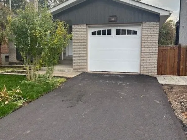 60 Allister Ave N, Toronto, ON M1M 3L3