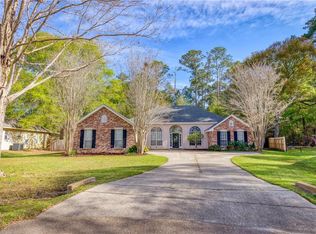 1127 Meadow Ct, Mandeville, LA 70448