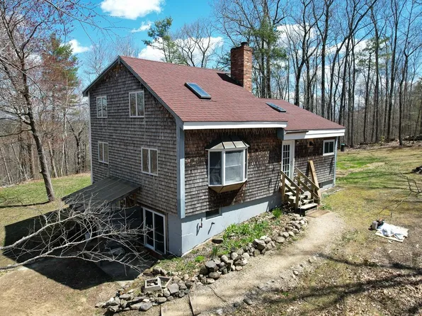70 Ledge Farm Rd APT B, Nottingham, NH 03290