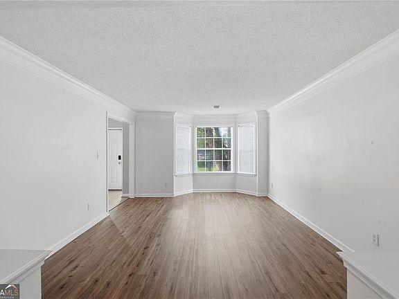 3rd image of 6392 Phillips Ct