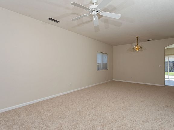 4th image of 391 Rick Heinrich Cir