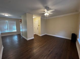 1379 W Greenleaf Ave #1S, Chicago, IL 60626
