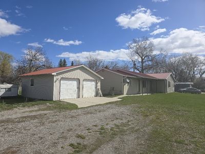 719 10th Ave NW, Choteau, MT, 59422