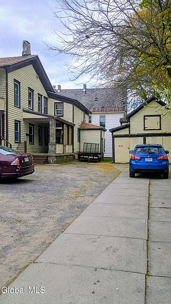 4th image of 1 Lincoln Street