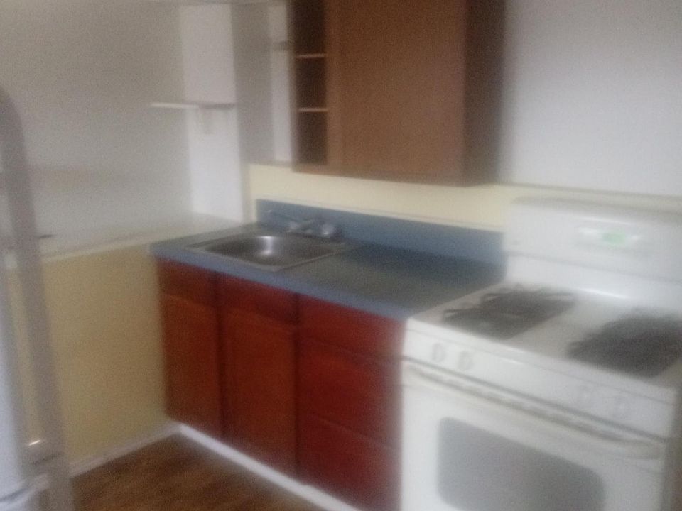 2nd image of 154 Fairview Ave