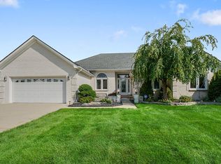 46442 Coachwood Dr, Shelby Township, MI