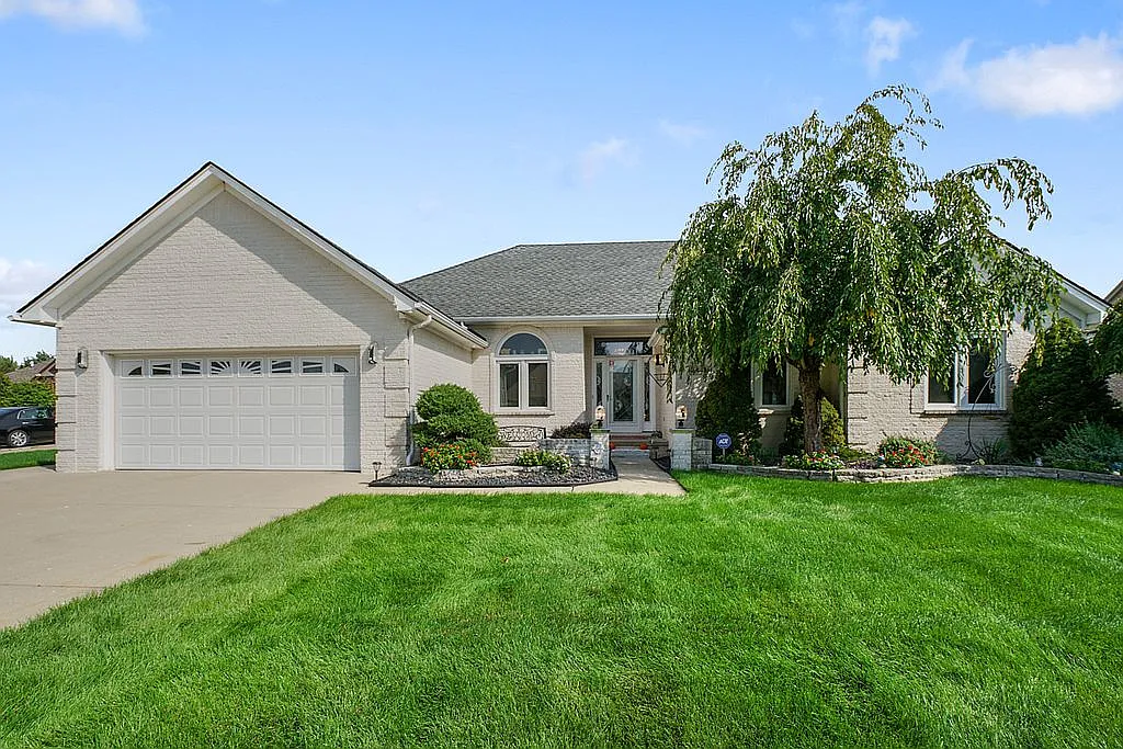 46442 Coachwood Dr photo 1