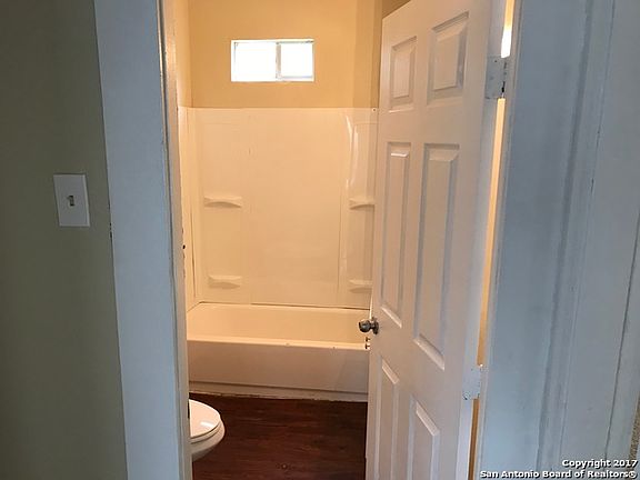 5th image of 730 Carolina St Unit 3