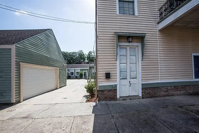 512 Pelican St #B — Photo 15