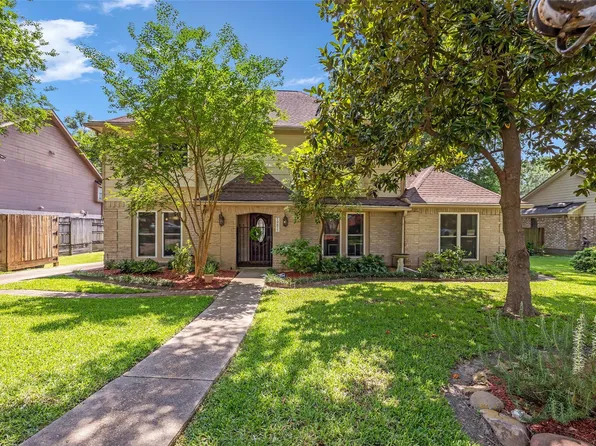 19611 Suncove Ln, Humble, TX 77346