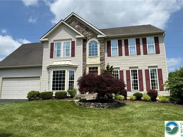 135 Clover Hollow Rd, Easton, PA 18045