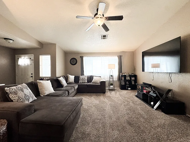 7176 E 26th Pl — Photo 7