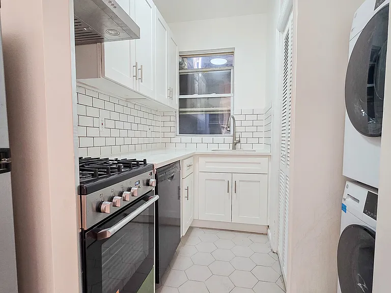 60 W 45th St #3R — Photo 7