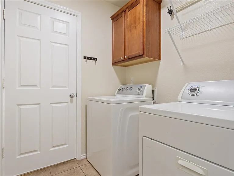 4524 Canyon Rdg — Photo 21