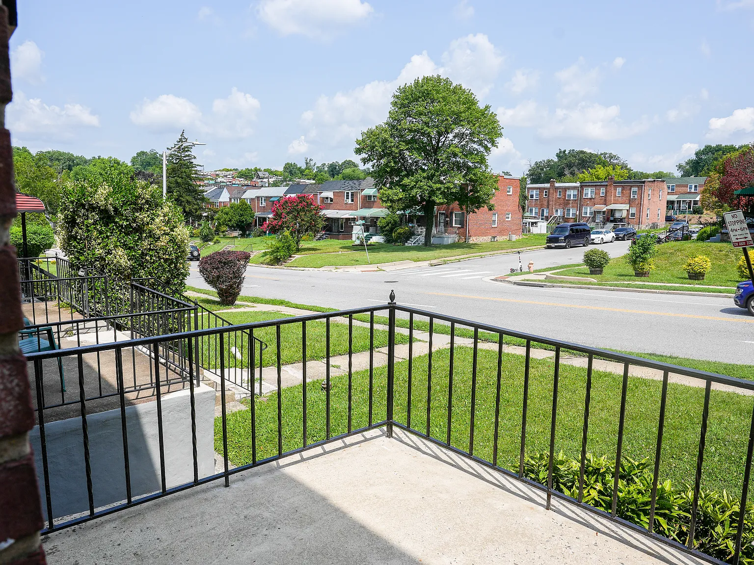 2 bed, 1000 sqft, $2,000 — Photo 2
