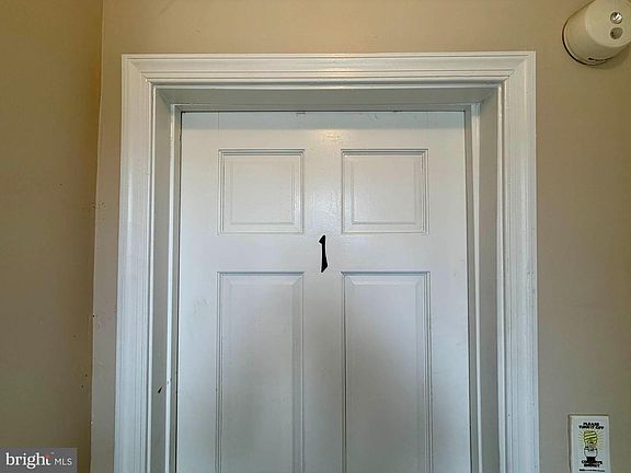 4th image of 1200 Woodbourne Ave