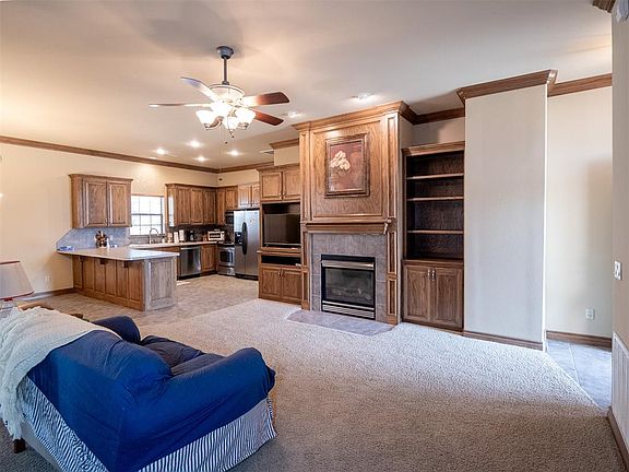 3rd image of 1717 Bridlewood Ct