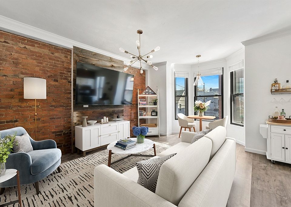1st image of 158 F St APT 2