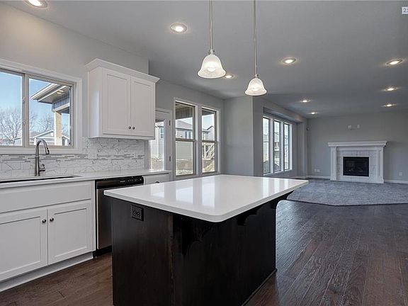 5th image of 1008 NE Brookfield Dr