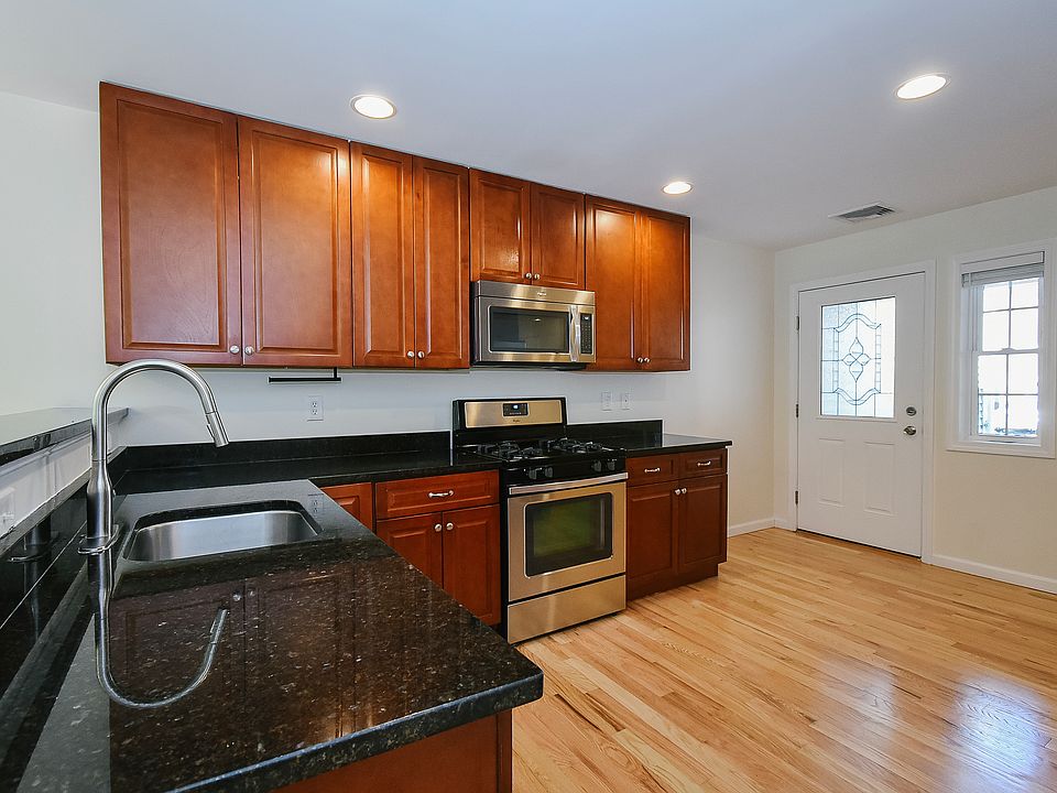 1st image of 2118 Meriden Waterbury Tpke #16