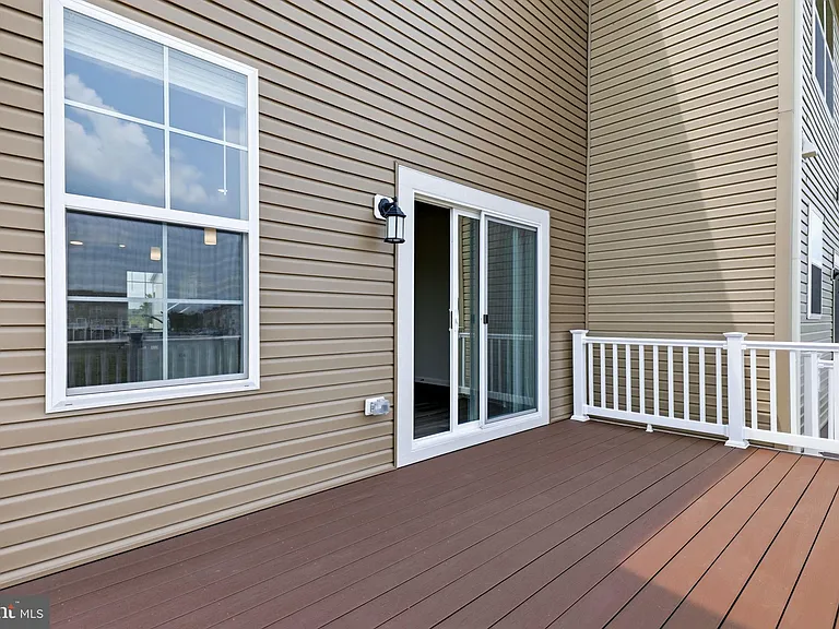417 Seeback Dr — Photo 31