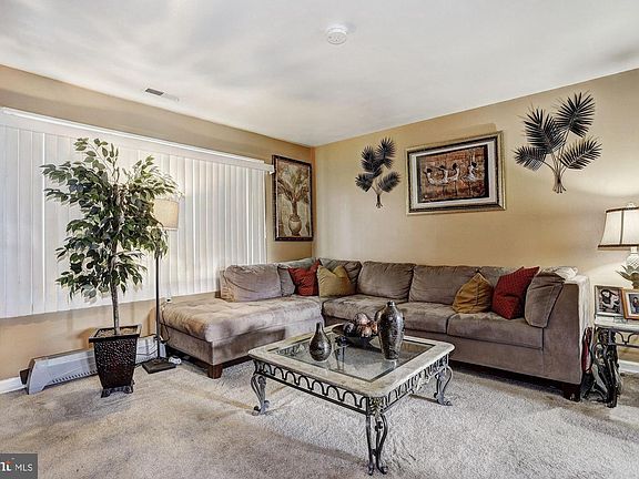 2nd image of 2615 Hallam Ct