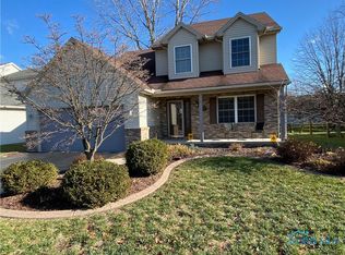 535 Springwood Ln, Holland, OH 43528