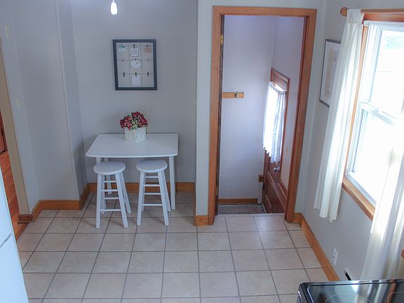Eat in kitchen