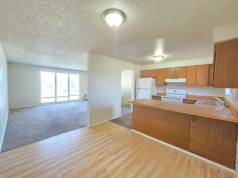 1707 N Glenn Ct — Photo 4