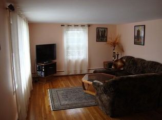 24 Saratoga Dr, Worcester, MA 01606