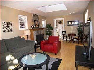 4th image of 78 Gladys Ave