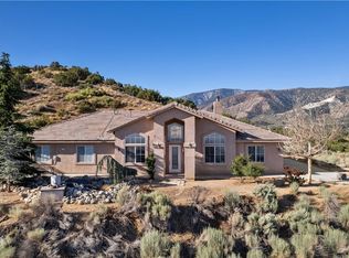 2723 Valley Ct, Pinon Hills, CA 92372