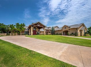 1701 Woodhill Rd, Edmond, OK 73025