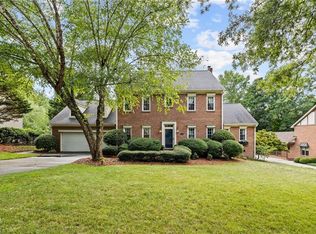 1613 Heathcliff Rd, High Point, NC 27262