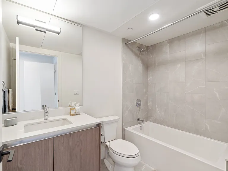 5751 Lexington Ave #201 — Photo 9