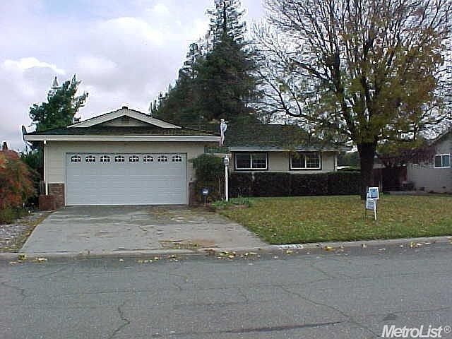 1st image of 1919 NW Romero St