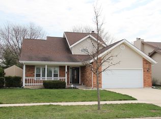 651 Garth Rd, Wheeling, IL 60090