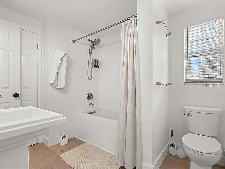 8067 123rd St — Photo 35