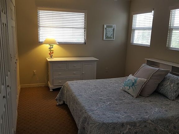 5th image of 840 San Carlos Dr