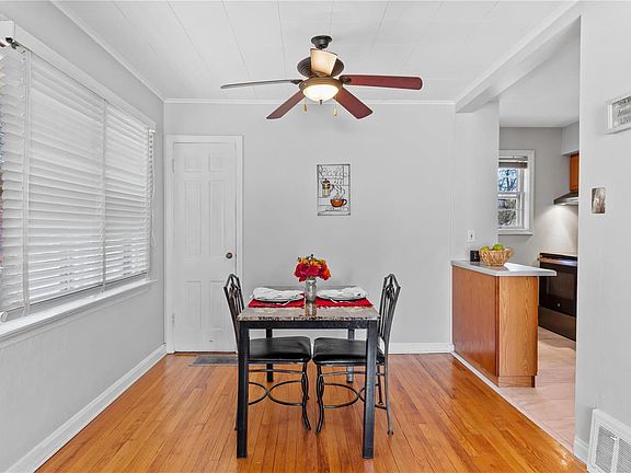 3rd image of 7554 Drexel Dr