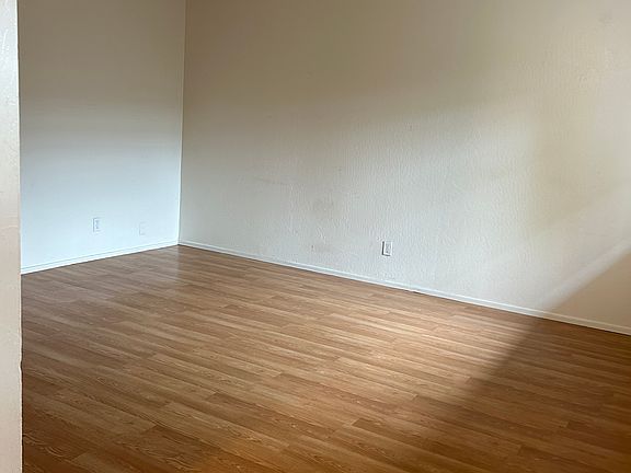 5th image of 1140 Yuba Ave #3
