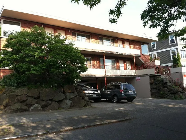103 E Lynn St #204 — Photo 13